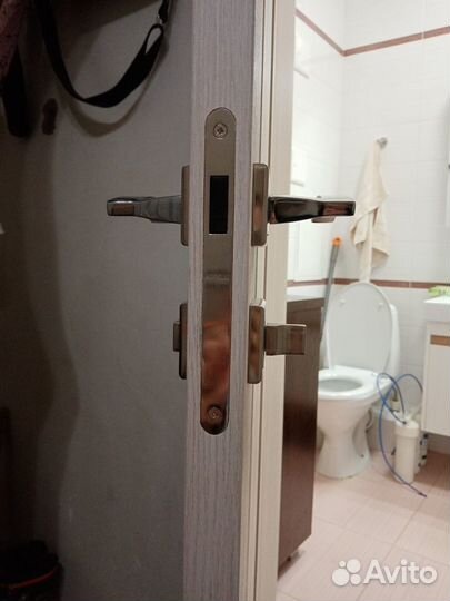 Установка м/к дверей