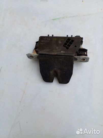 Замок крышки багажника opel astra h. хечбэк