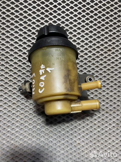 Бачок гур kia rio 3/Hyundai Solaris