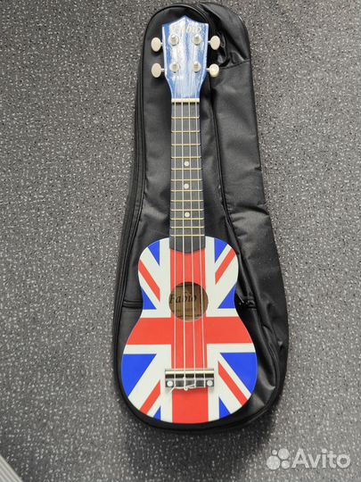 Чехол плотный для укулеле сопрано