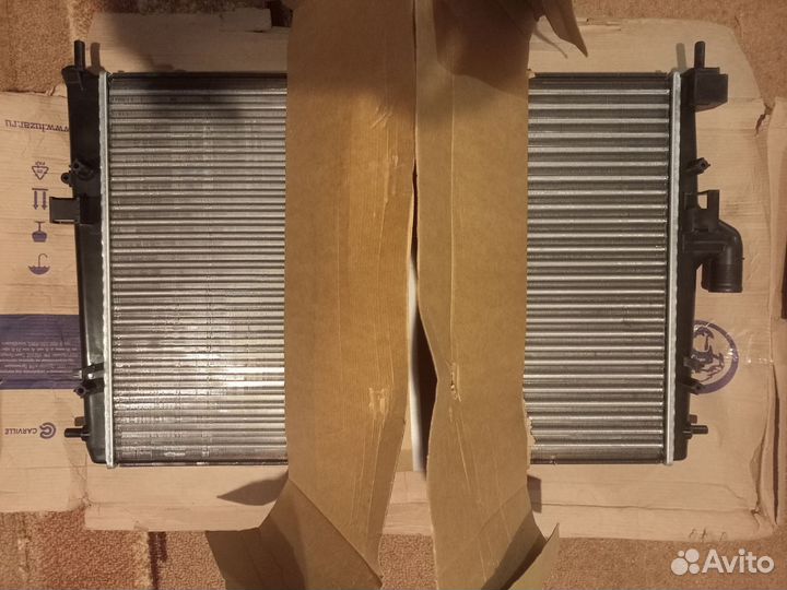 Радиатор Renault