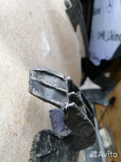 Обшивка сиденья передняя левая Mercedes S-Class