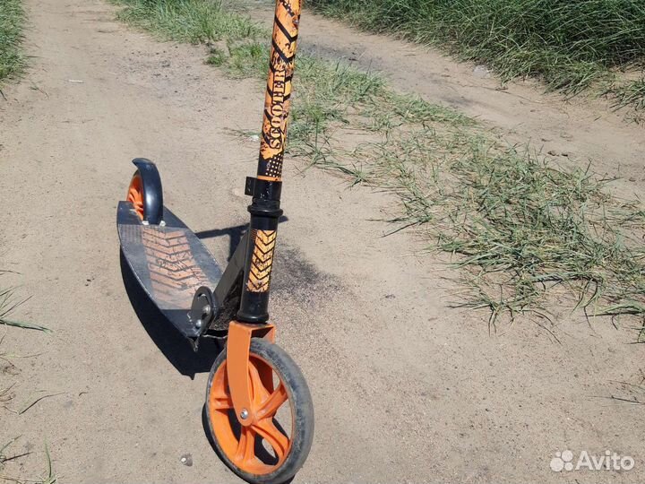 Спорт,отдых самокат