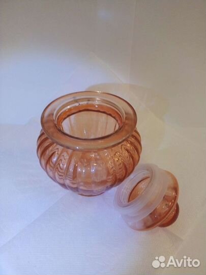 Бутылка рельеф, флакон с крышкой