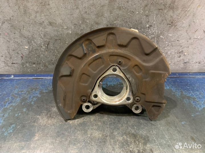 Кулак поворотный левый Audi A3 8V