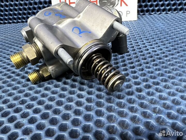 Насос топливный тнвд Audi Q7 4.2 BAR правый