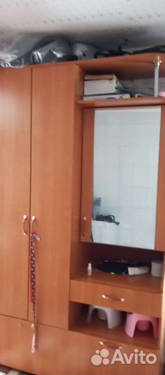 Прихожая бу; кухонный гарнитур бу, стенка