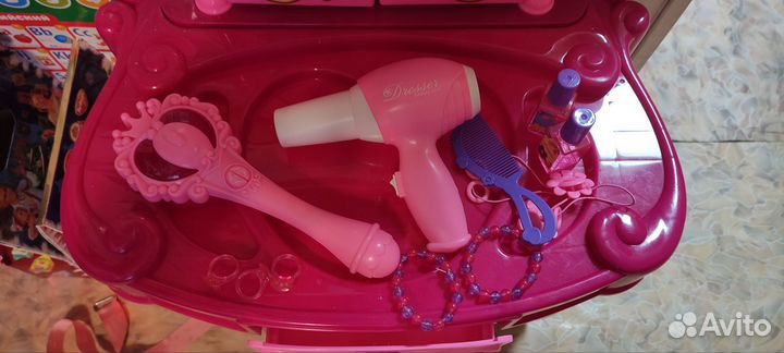 Детский туалетный столик