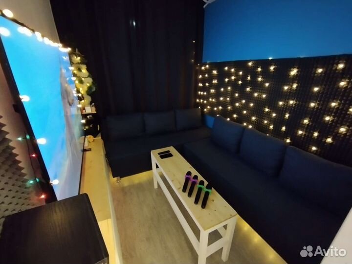 Караоке-комната