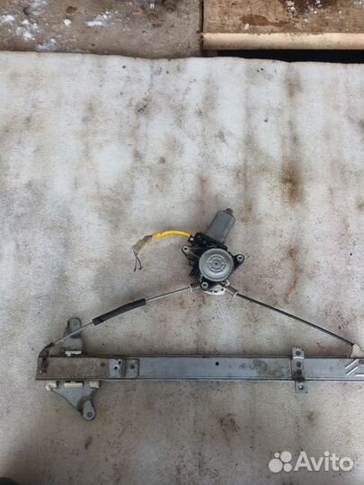 Стеклоподъемник передний правый Suzuki Wagon R