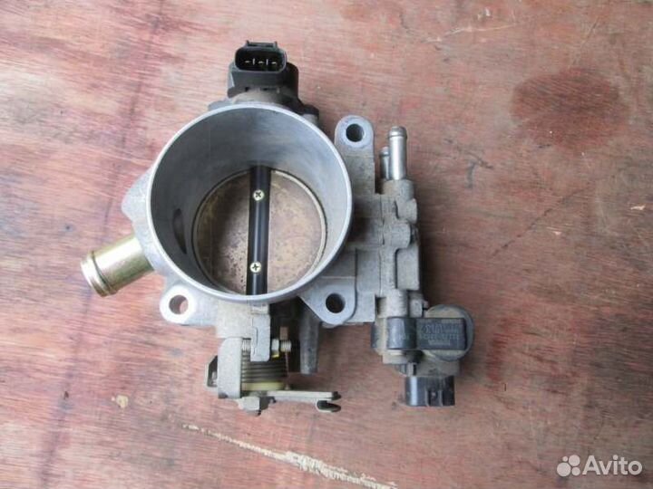 Дроссельная заслонка Toyota Allex ZZE123 2ZZ-GE