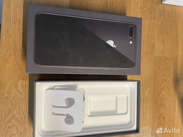 Коробка от iPhone 8 plus