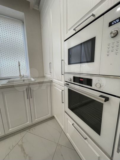 4-к. квартира, 97 м², 1/17 эт.