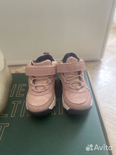 Ботинки демисезонные для девочки 23 размер