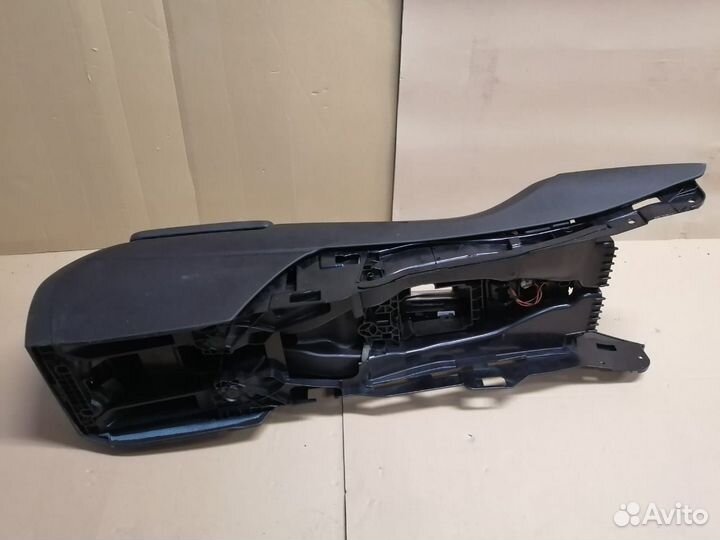Центральная консоль подлокотник BMW 5 F10