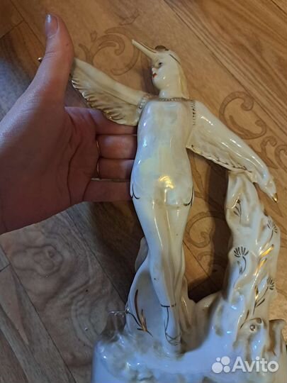 Статуэтка балерина аист