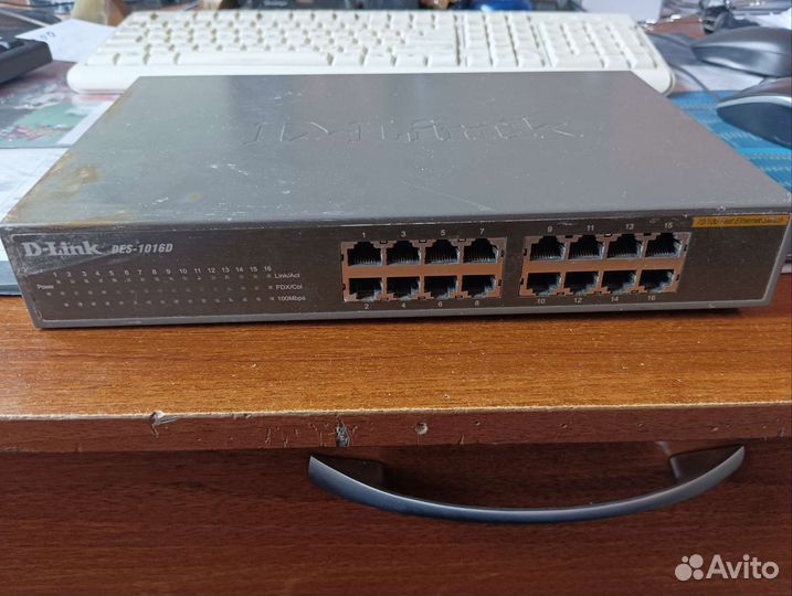 Сетевой хаб, коммутатор D-link Des-1016d