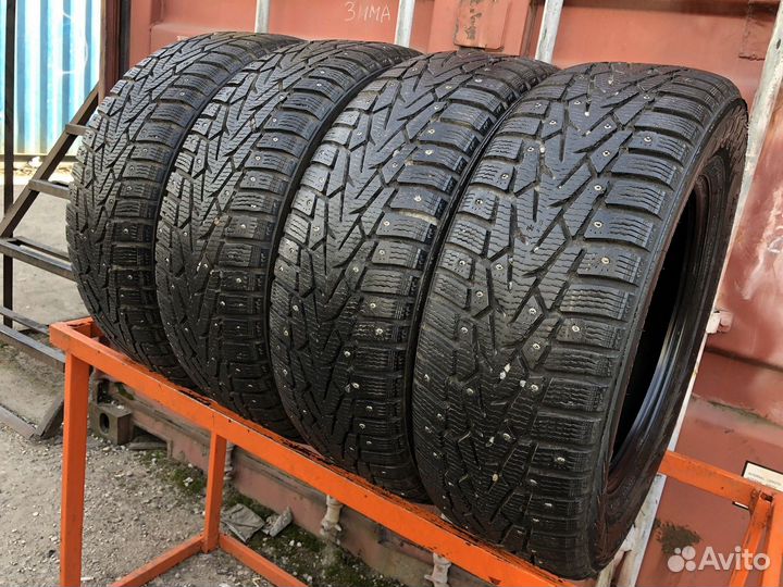 Nokian Tyres Hakkapeliitta 7 SUV 215/65 R16