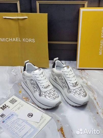 Женская обувь