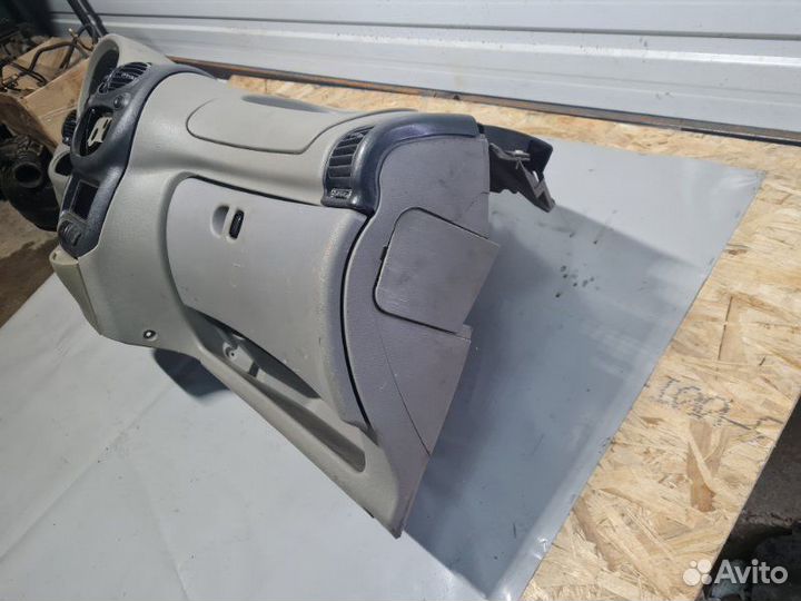 Панель торпедо Ваз Калина универсал 8 клапанный