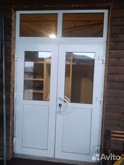 Дверь пластиковая входная бу