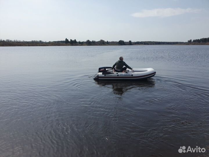 Лодка с мотором