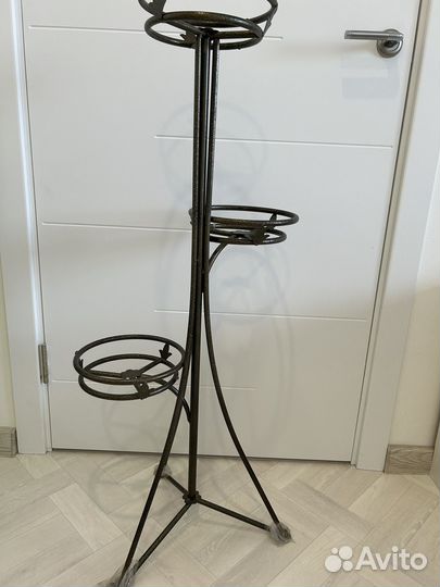 Подставка для цветов напольная металлическая