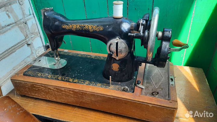 Швейная машинка бу ручная