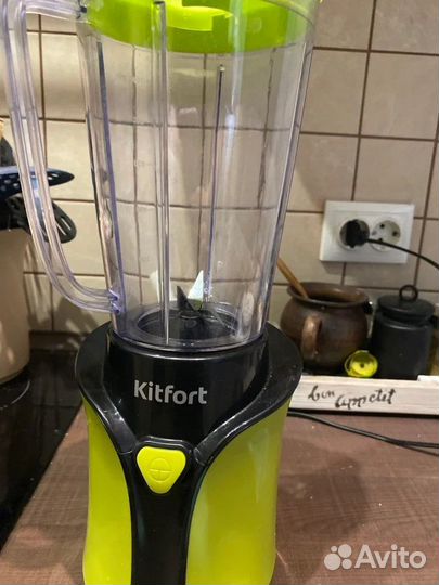 Стационарный блендер Kitfort KT-3034, салатовый