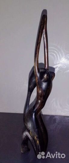 Деревянные статуэтка