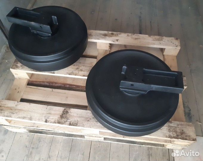 Ленивец (Направляющее колесо) Hyundai R 250