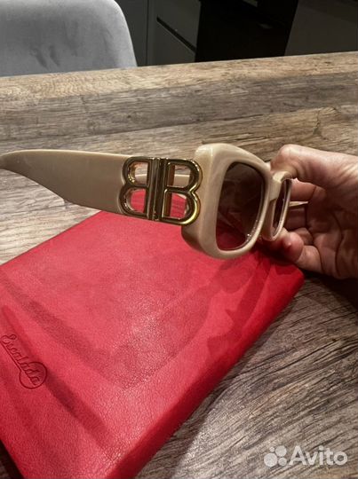 Солнцезащитные очки женские