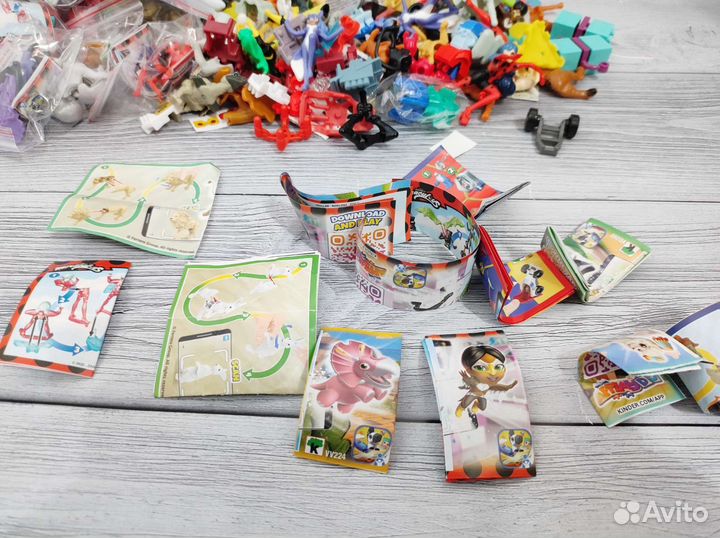 Игрушки из киндера пакетом