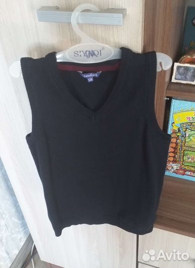 Жилетка школьная синяя 128. Новая