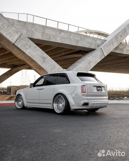 Ковные диски GT Forged R21 на Rolls-Royce Cullinan