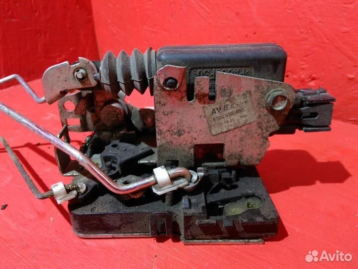 Замок двери передней правой Логан до 14г. электро