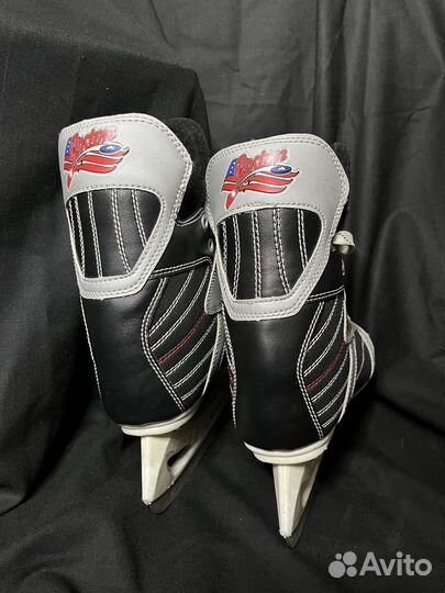 Коньки хоккейные