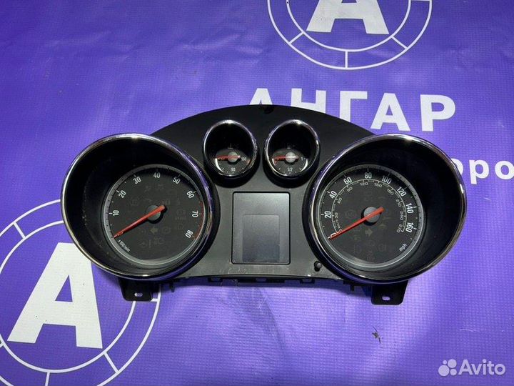 Панель приборов Opel Astra J A16XER 2012