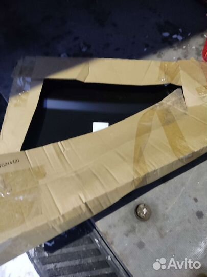 Крыло Тойота hiace