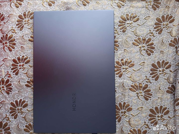 Ноутбук honor