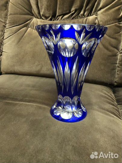 Вазы из цветного хоусталя