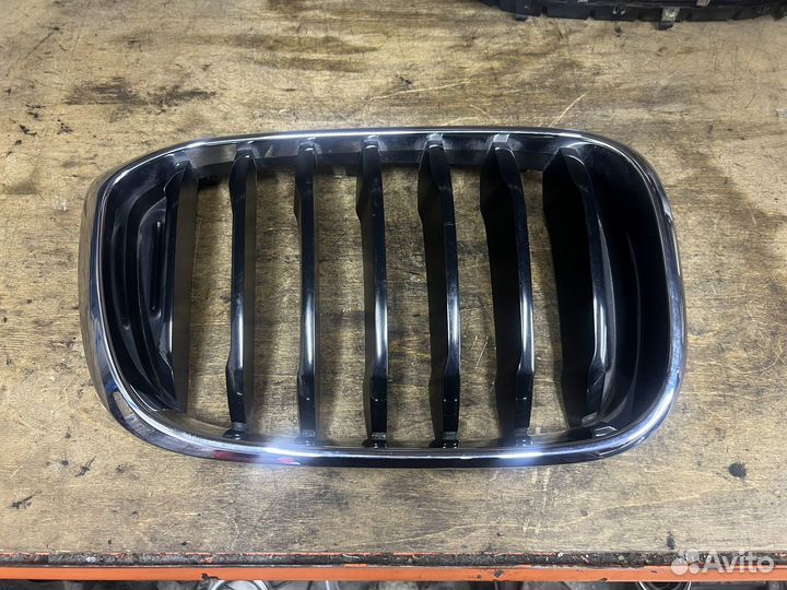 Решетка радиатора правая BMW X3 G01 X4 G02