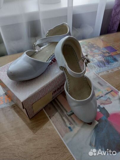 Босоножки для девочки