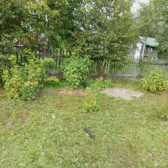 Дом 4000 м² на участке 6 сот.