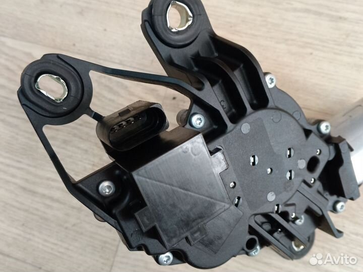 Моторчик стеклоочистителя задний Volkswagen Golf 6