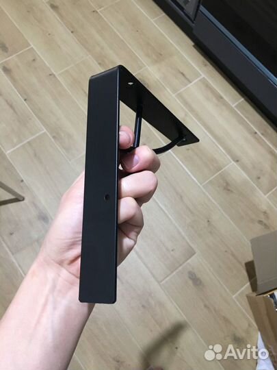 Держатель для полок