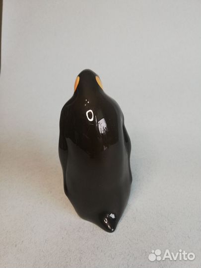 Фарфоровая статуэтка Императорский пингвин