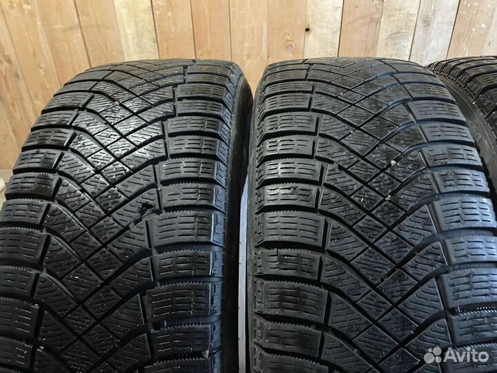 Pirelli Ice Zero FR 225/50 R17 98T