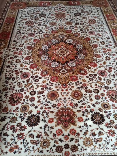 Ковер шерстяной