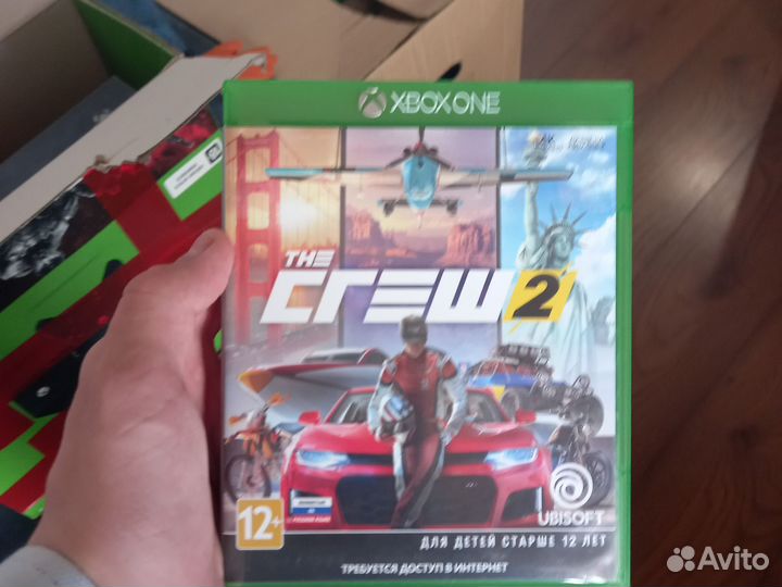 Xbox One 134 игры и 2 джойстика